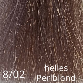 8/02 helles perlblond